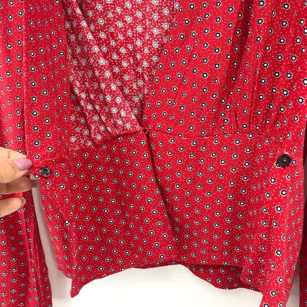 💕SALE💕Urban Outfitter Cooperative Red Floral Top - Picture 5 of 8